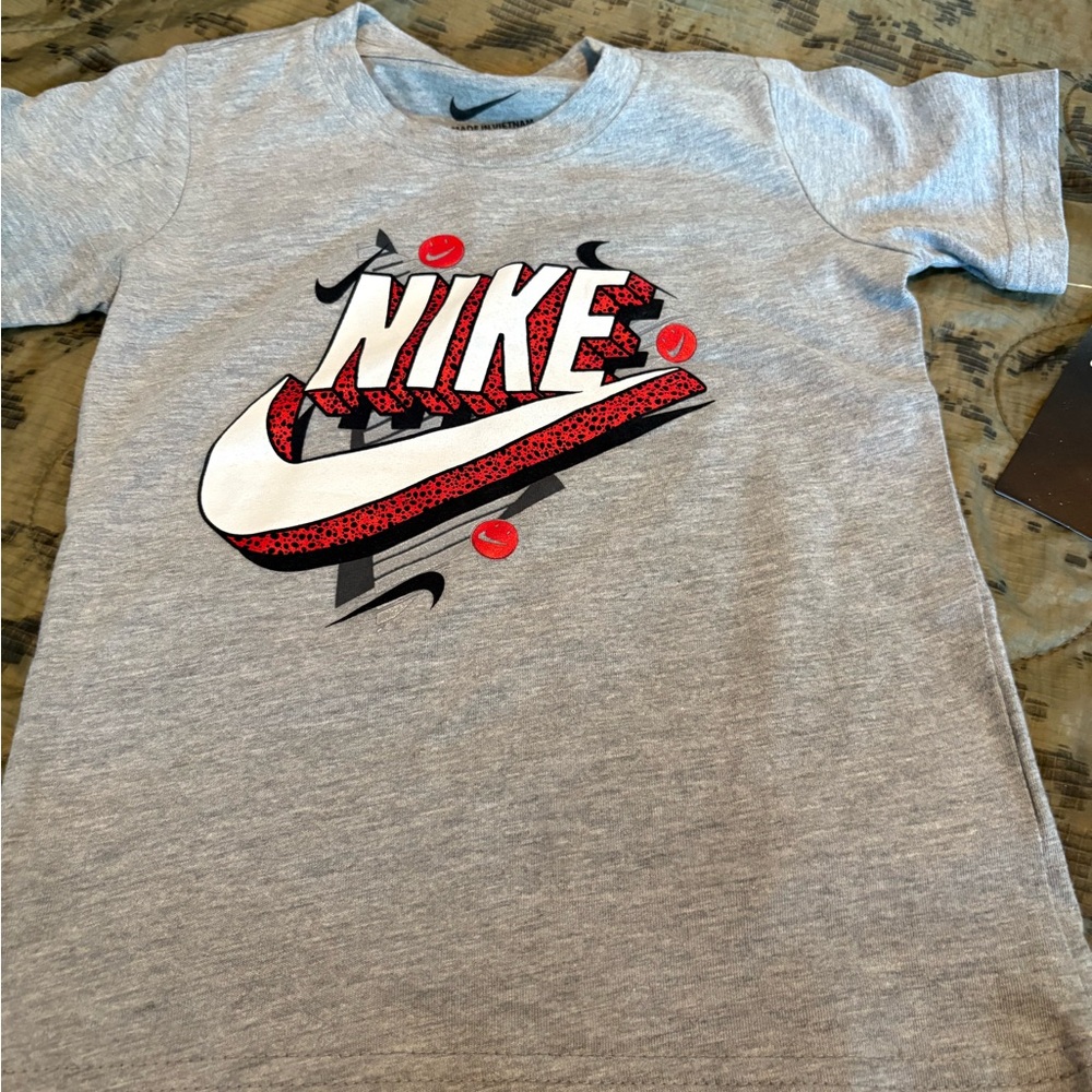 Nike Boys Size 3-4 Years T Shirt NWT